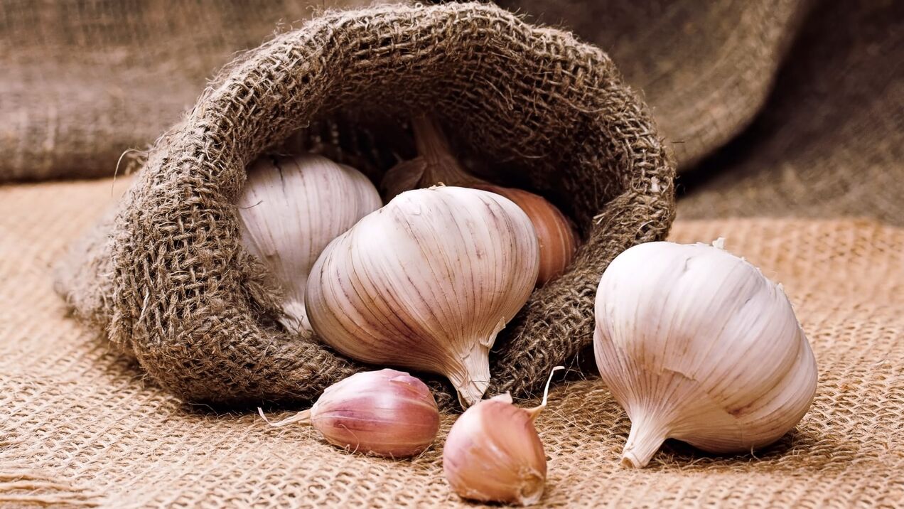 garlic for wart removal
